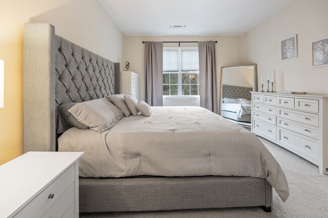 Building Photo - 1 King Philip Dr