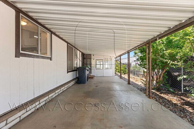 Building Photo - Spacious 2 Bedroom Home in a Desirable 55+ Hemet Community