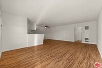 Building Photo - 15540 Moorpark St