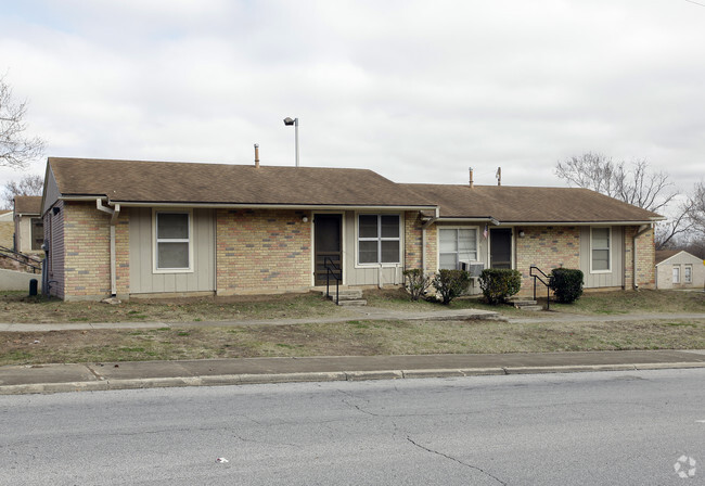 Building Photo - Highview Apartments