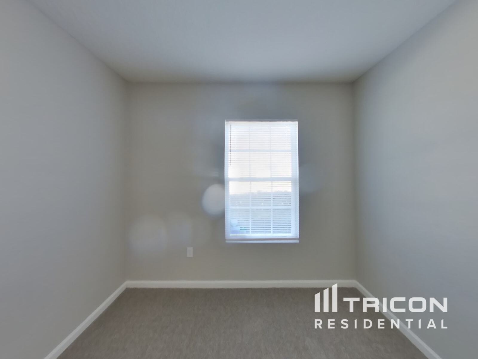 Building Photo - 15252 Bareback Dr