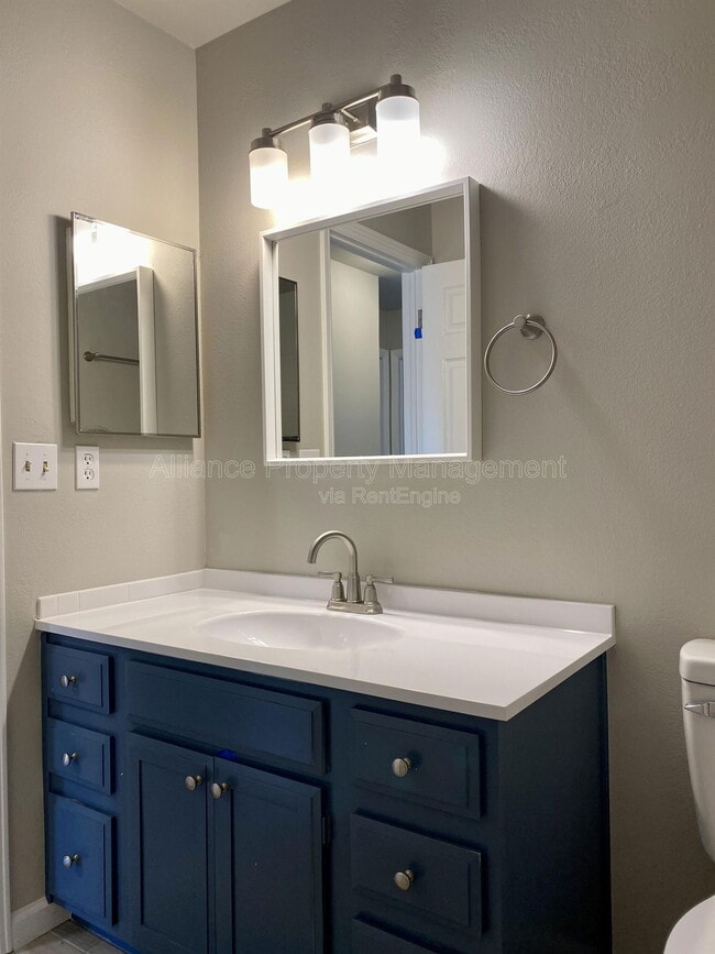 Building Photo - 5945 Breeze Ct