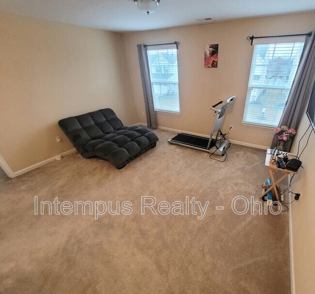 Building Photo - 6130 Brandon Dr