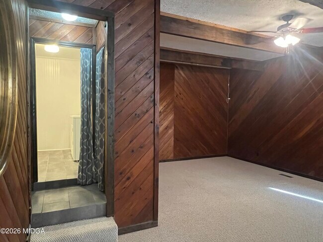 Building Photo - 1943 Northbrook Ave