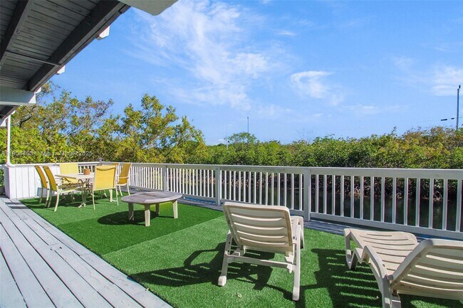 Building Photo - 133 Valois Blvd