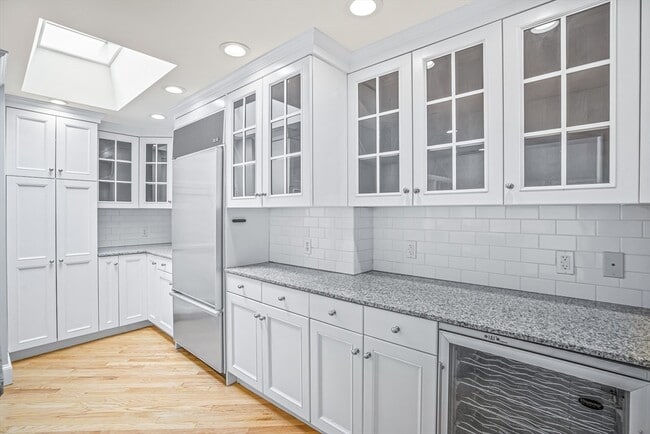 Building Photo - 11 Elmwood Ave