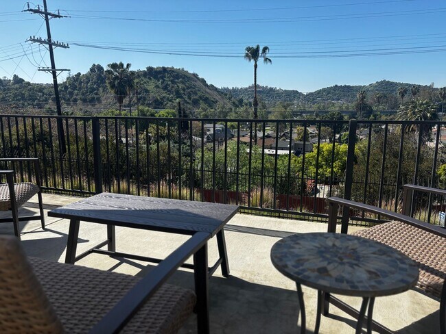 Building Photo - Studio with a view. Close to DTLA, Eagle R...