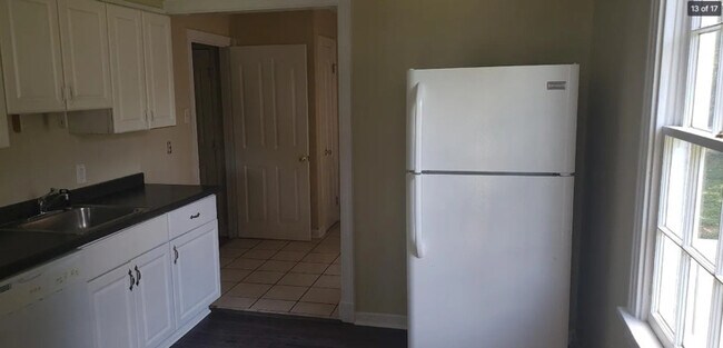 Building Photo - 3803 Larry St