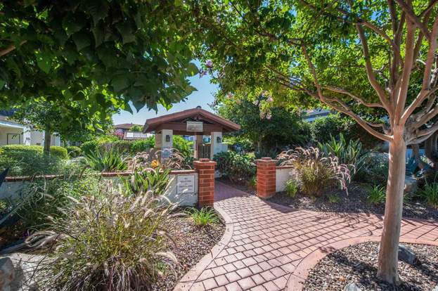 Building Photo - $2,300 - 2 Bed / 1 Bath Condo in El Cajon