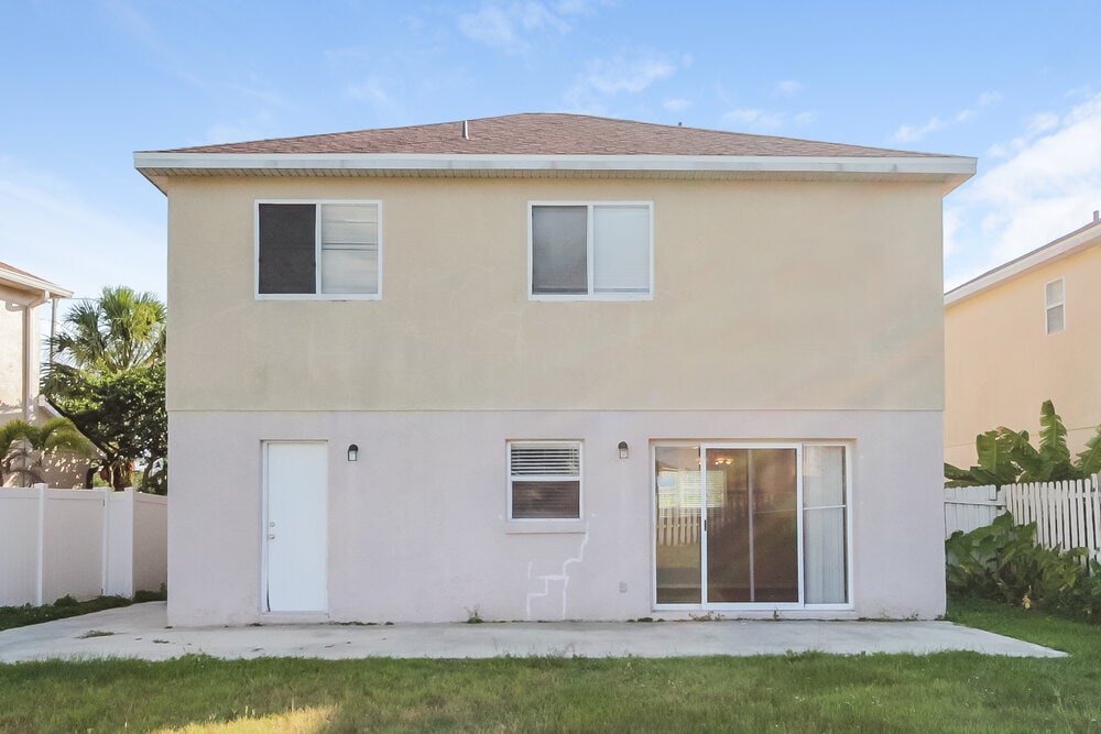 Building Photo - 1239 Heather Lake Dr