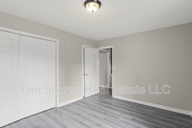 Building Photo - 3515 Ten Oaks Cir