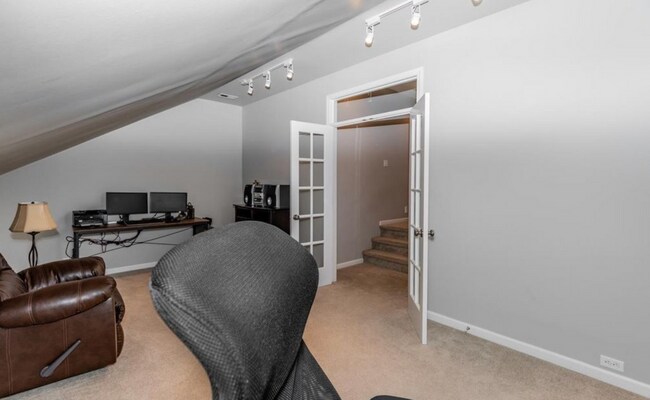 Building Photo - Stunning 4 Bedroom Elkhorn Home!!