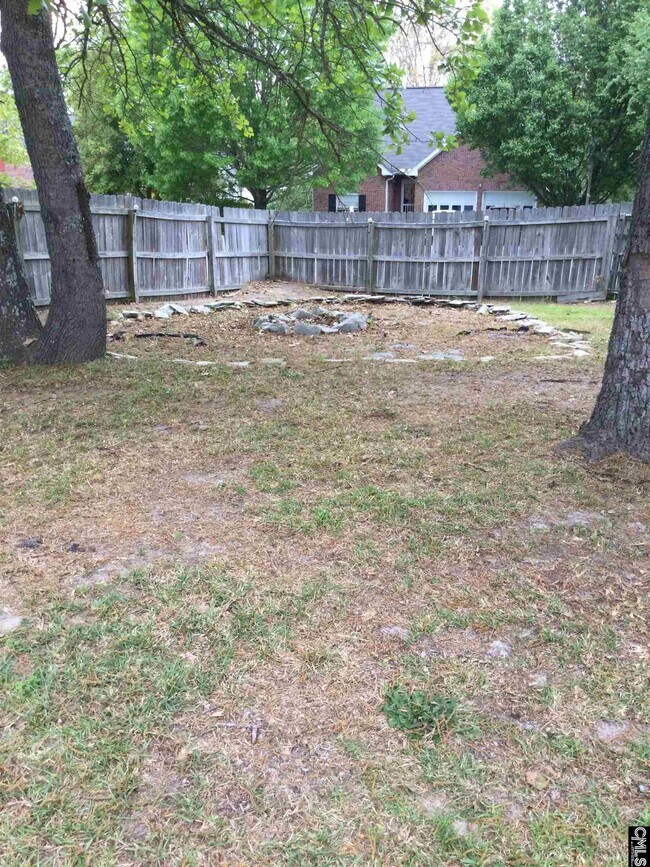 Building Photo - 15 Lamplighter Ct