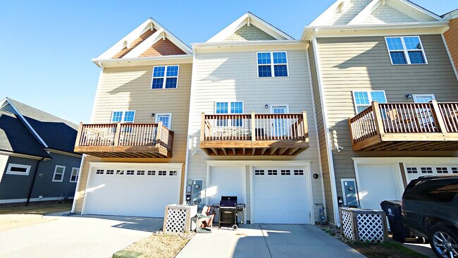 Building Photo - 984 Tender Dr