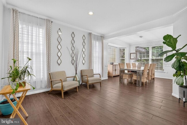 Building Photo - 13016 Pilgrims Inn Dr