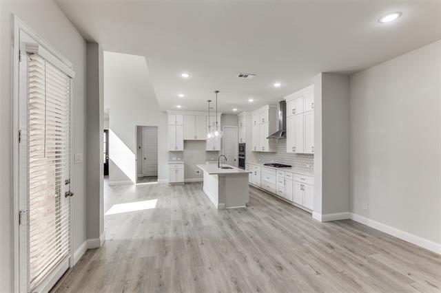 Building Photo - 4592 Refugio Dr