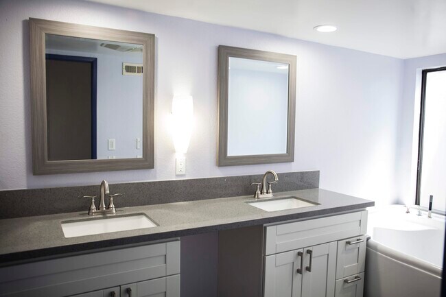 Building Photo - 20651 Roscoe Blvd