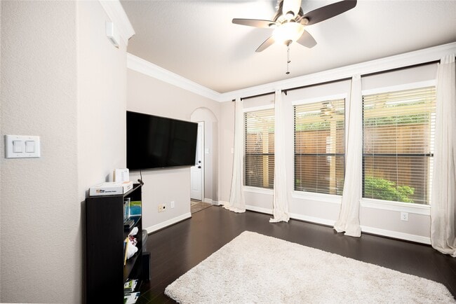 Building Photo - 5513 Livorno Way