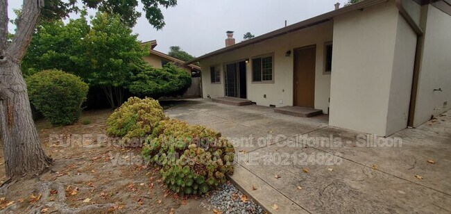 Building Photo - 629 Townsend Dr