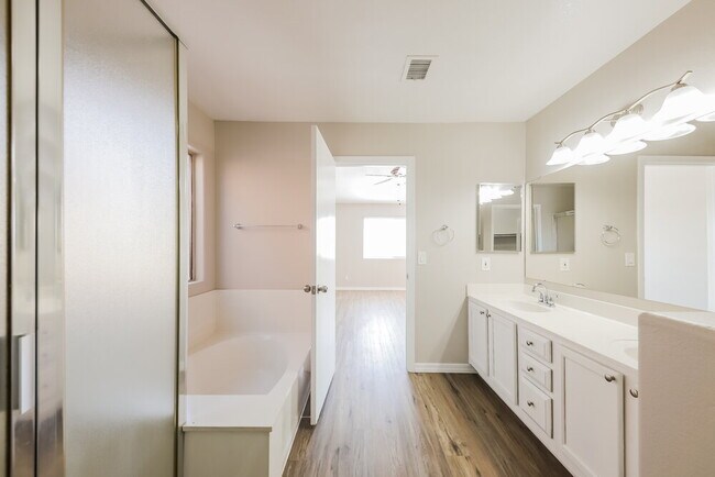 Building Photo - 15317 N 85th Ave