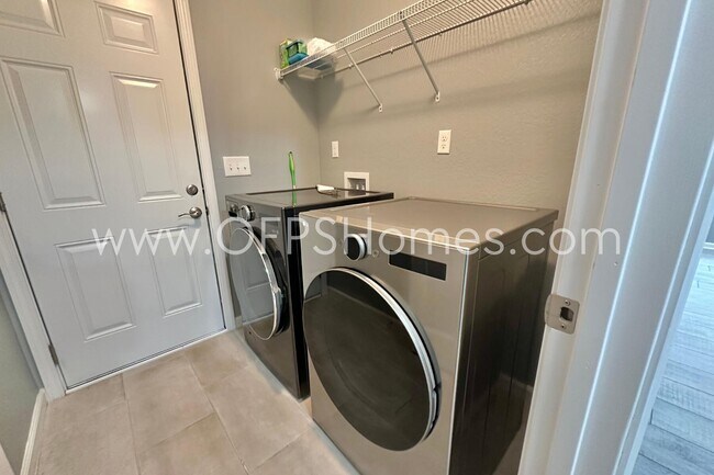 Building Photo - 245 Averitt Pl