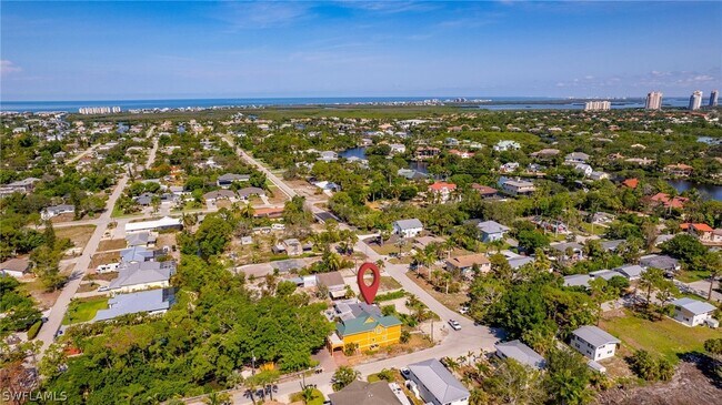 Building Photo - 4011 Tarpon Ave