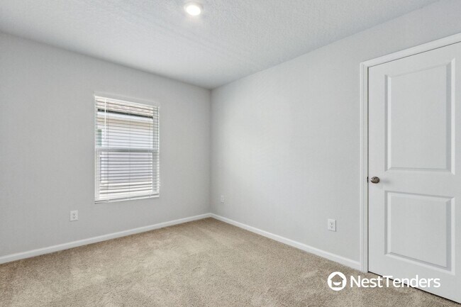 Building Photo - 14538 Macadamia Ln