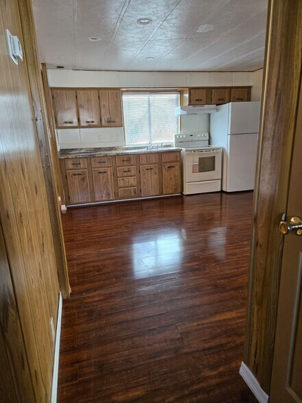 Building Photo - 580 Anna Ave