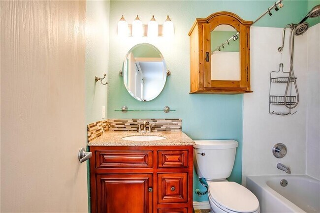 Building Photo - 122 Quail Hollow Dr
