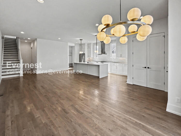 Building Photo - 1011 Garfield St