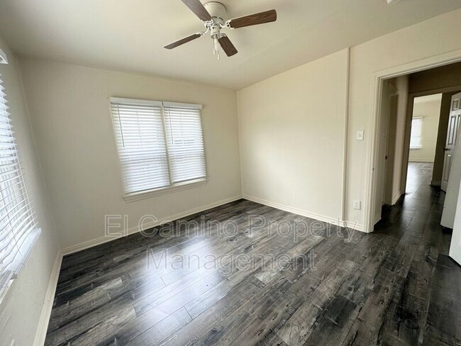 Building Photo - 8725 Dalton Ave
