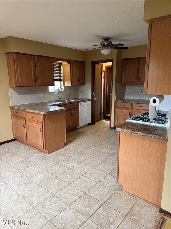 Building Photo - 15809 Montrose Ave