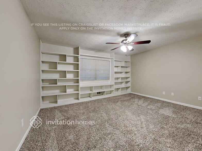 Building Photo - 5045 Cherokee Ct