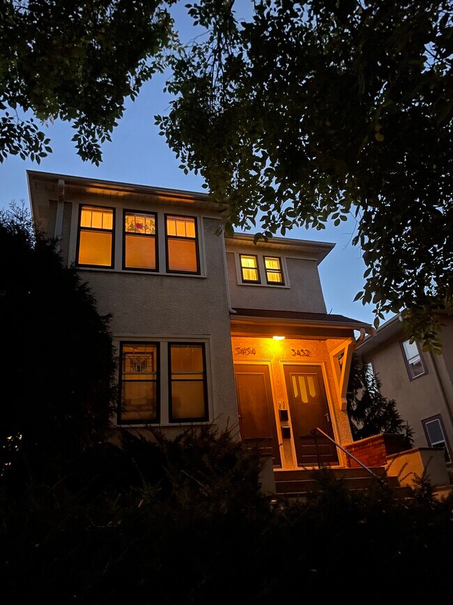 Building Photo - 3452 Girard Ave S