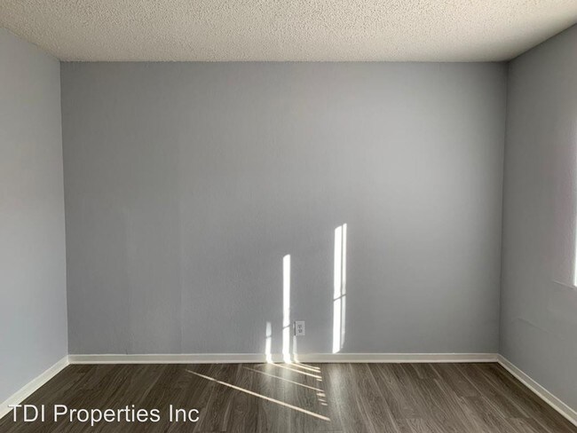 Building Photo - 7727 S Western Ave