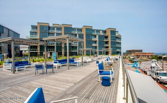 Building Photo - 15 Morris Ave