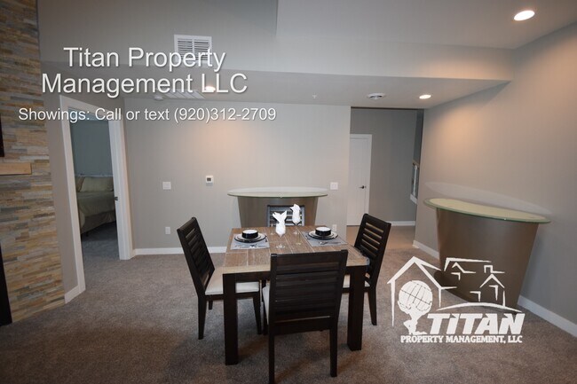Building Photo - 637 N Waldoch Dr