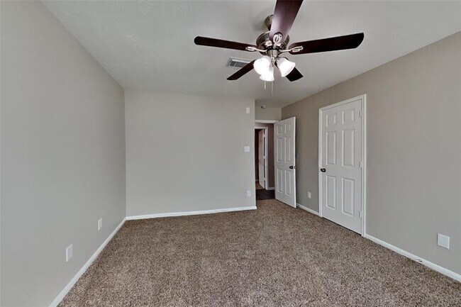 Building Photo - 26903 Regency Pines Dr