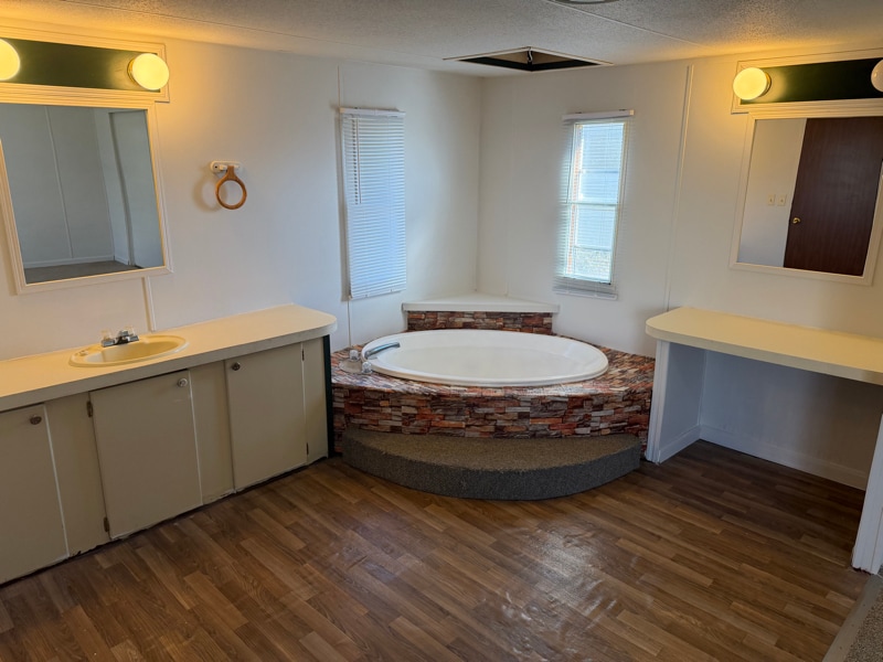 Building Photo - 209 John Way