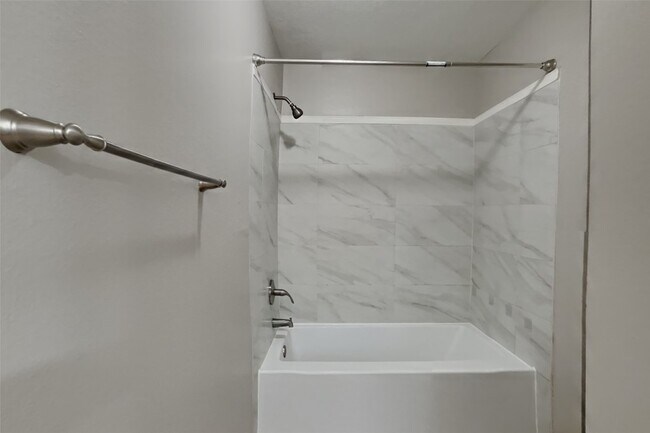 Building Photo - 3723 Hidden Brook Ln