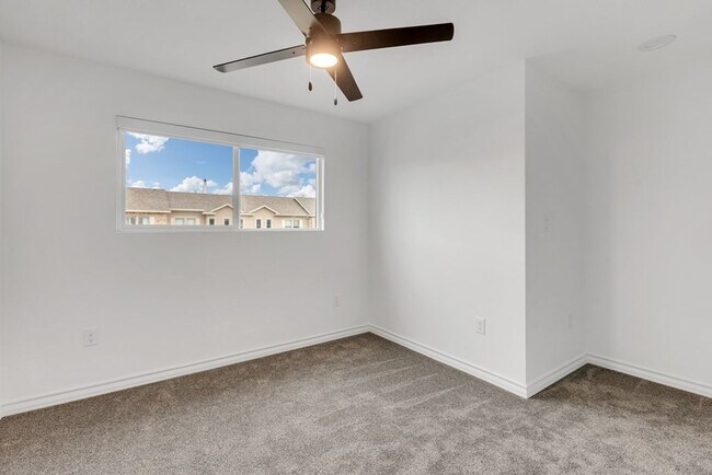 Building Photo - Brand New Home