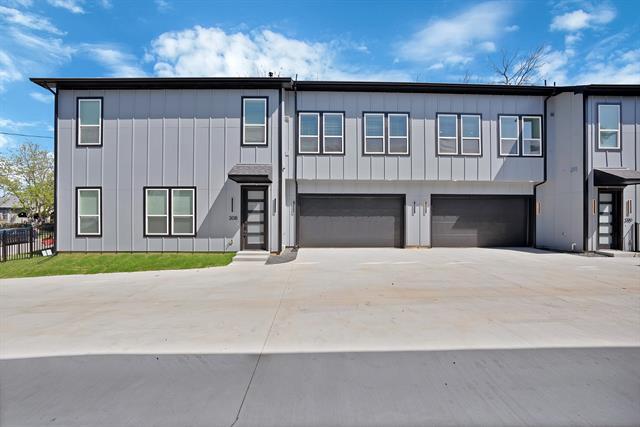 Building Photo - 308 E 7th St