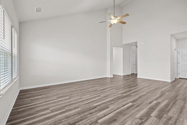 Building Photo - 631 Wild Spur Ln