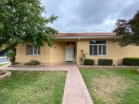 Building Photo - Spacious 3 Bedroom, 2 Bath located in Treasures of Caste Creek Community!