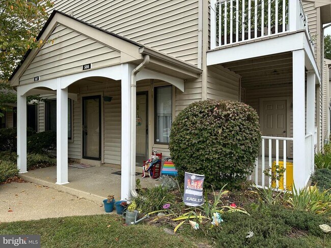 Building Photo - 507 Gregorys Way