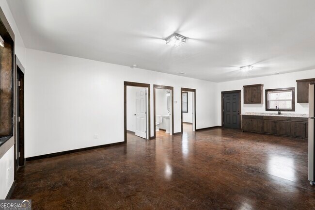 Building Photo - 620 Stiles Rd