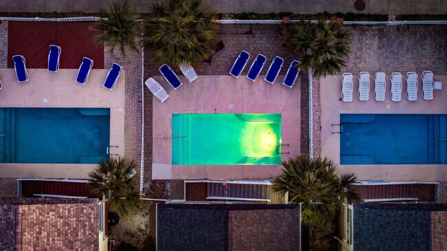 Building Photo - 111B S Yaupon Dr