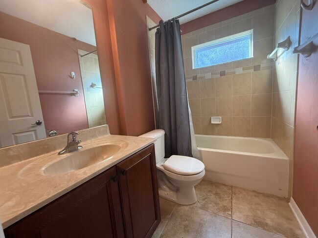 Building Photo - 3004 Downan Point Dr