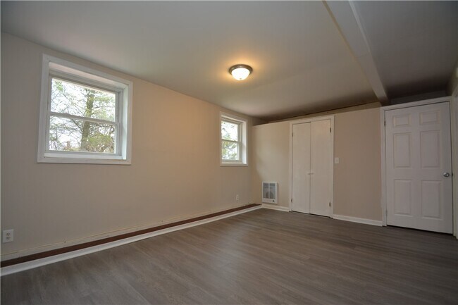 Building Photo - 4395 Fairport Nine Mile Point Rd