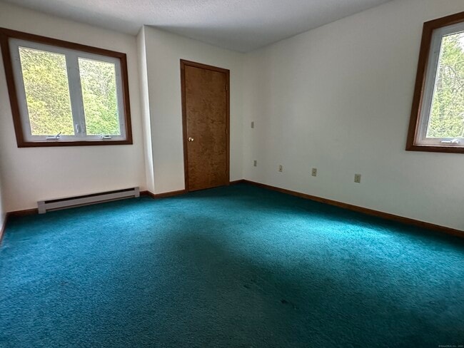 Building Photo - 286 N Bridebrook Rd